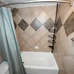 Apartment Traveling Nurses And Professionals Parking Included Pet Friendly Downtown