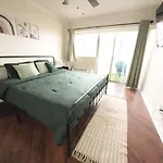 Traveling Nurses And Professionals Parking Included Pet Friendly Downtown