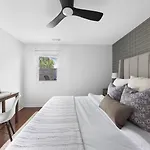 Songbird - Cozy & Centrally Located