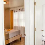 Cozy Condo, Minutes From Broadwy, Sleeps 5 Apartment