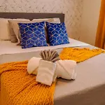 Cozy Condo, Minutes From Broadwy, Sleeps 5 * Nashville