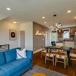 Walkable Hotspot Bars Nearby Broadway Close Holiday home