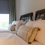 Unforgettable Townhome-close To Broadway-10 Beds! Holiday home *
