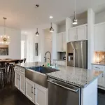 Epic Location- Steps From 12th S, Sleep12 Holiday home Nashville
