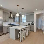Rooftop Fun, Walk To The Gulch And 12th S Near Broadway Holiday home Nashville