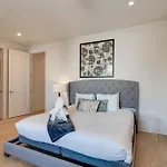 Rooftop Fun, Walk To The Gulch And 12th S Near Broadway Holiday home *