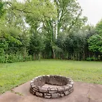 Fire Pit-great Neighborhood-15 Min To Broadway Holiday home Nashville