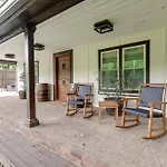 Newly Remodeled! Beautiful 3bd In East Nash! Holiday home *