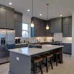 Spacious Only 2 Mi To Broadway Holiday home