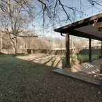 Newly Remodeled! Beautiful 3bd In East Nash! Holiday home Nashville