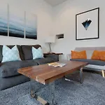 Holiday home Beautiful 3 Bedroom! Near Broadway-12th S-gulch Nashville