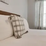 Lovely 2 Bdr With Balcony 2m To Broadway Apartment