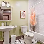 Holiday home Bright In Hip East Walk To 5 Points - Only 2 Miles To Downtown *