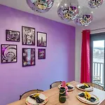 Vibrant Riverfront 2bd With A Pool Apartment *