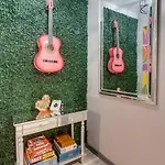 Vibrant Riverfront 2bd With A Pool Nashville
