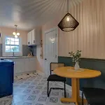 Sleep 8 In Our Cozy Colonial 2miles From Broadway * Nashville