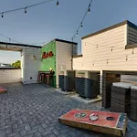 Renovated Pink Palace, Walkable Location Holiday home Nashville