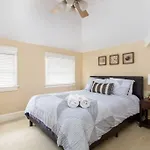 Holiday home Prime Location In 12south, Walkable To Shopping & Dining Nashville