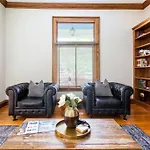 Prime Location In 12south, Walkable To Shopping & Dining * Nashville