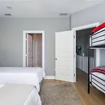 With En-suite Bath, Tv & Blackout Shades *