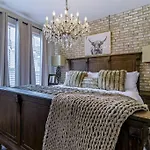 Skyline Views, 5Min To Broadway