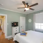 Golf Views, Porch Vibes, 3mi To Broadway! * Nashville
