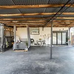 Hot Tub, Ev, Minutes To Opry, Airport & Broadway