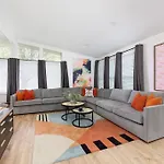 Holiday home Minutes To Opry, Airport & Broadway Nashville