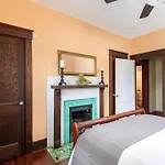 Deacon's House From The Tv Series, Nashville! Walk To Downtown! Holiday home Nashville