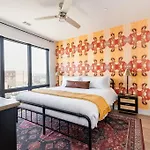 2 Side By Side Units, The Honky Tonk Party Pads, Parking Gym Pool Apartment