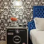2 Side By Side Units, The Honky Tonk Party Pads, Parking Gym Pool Apartment