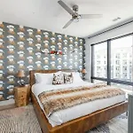 2 Side By Side Units, The Honky Tonk Party Pads, Parking Gym Pool