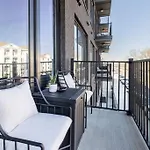 2 Side By Side Units, The Honky Tonk Party Pads, Parking Gym Pool Apartment