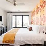 2 Side By Side Units, The Honky Tonk Party Pads, Parking Gym Pool Apartment *