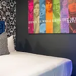 Downtown Midtown Vanderbilt, Honky Tonk Party Pad 1, Parking Gym Pool Apartment Nashville