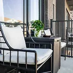 Apartment Downtown Midtown Vanderbilt, Honky Tonk Party Pad 1, Parking Gym Pool *