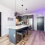 Apartment Downtown Midtown Vanderbilt, Honky Tonk Party Pad 1, Parking Gym Pool
