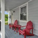 2 Bedroom Home 4 Miles To Broadway Sleeps 4