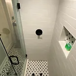 8 Minutes To Downtown! Holiday home *