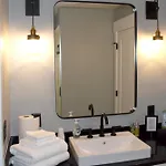8 Minutes To Downtown! Holiday home *