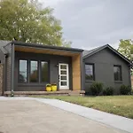 Restful Sanctuary Minutes From Downtown