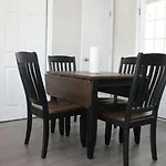Charming 3-Bedroom House Scenic&Close To Downtown