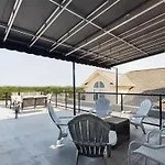 Overlook Plains-Priv Rooftop Deck-Mins To Broadway