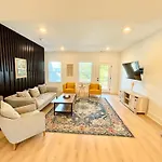 Holiday home 3br Game Sleeps 10 Near Opry & Broadway *