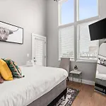 Holiday home Modern Townhouse Near Vandy And Parthenon *