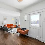 Two Decks To Enjoy Walk To 5 Points Faves Garage Close To Dining And Bars Board Games 10 Mins To Broadway 24 Hour Hospitality Holiday home Nashville