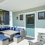 Two Decks To Enjoy Walk To 5 Points Faves Garage Close To Dining And Bars Board Games 10 Mins To Broadway 24 Hour Hospitality Nashville