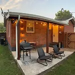 Cozy Getaway Mins To Downtown, Broadway Airport Nashville