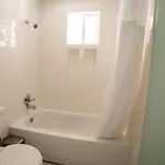 Cozy Getaway Mins To Downtown, Broadway Airport Nashville