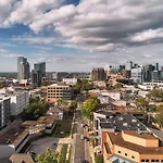 Modern Music Row With King & Queen Bedrooms + Private Balcony Pool & Fitness Center Walk To Rca B & Local Dining Under 2 Miles To Broadway Garage Parking Elevator Access 24 Hr Hospitality Nashville